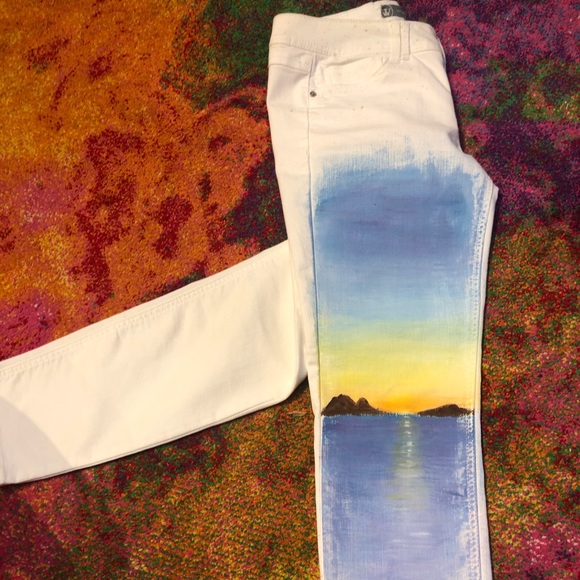 Beautiful hand painted white jeans! - Picture 2 of 5